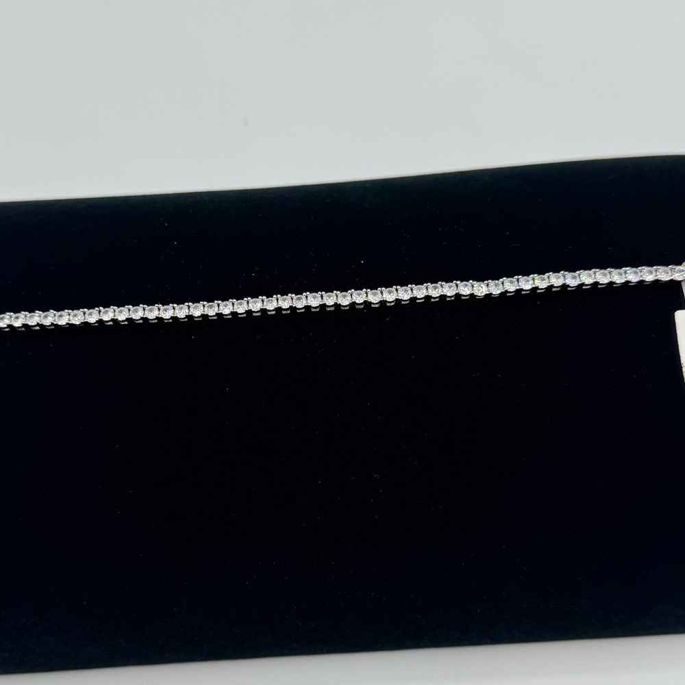 14k 8ct Tennis Bracelet - Picture 9 of 10